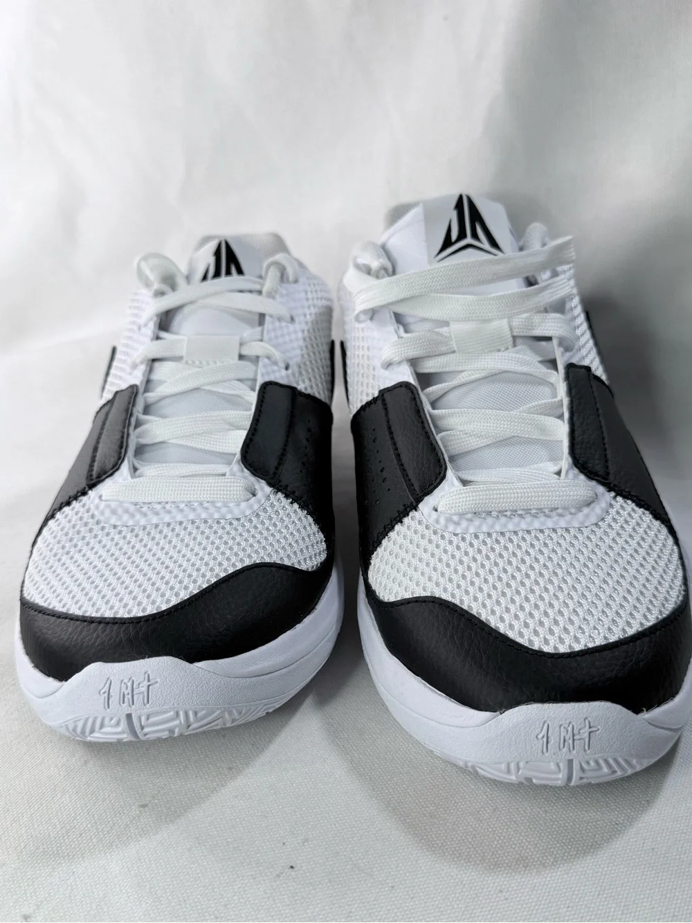 Nike JA 1 Scratch 2.0 JA Morant’s Men's White and Black Athletic Sneakers Sz 8.5